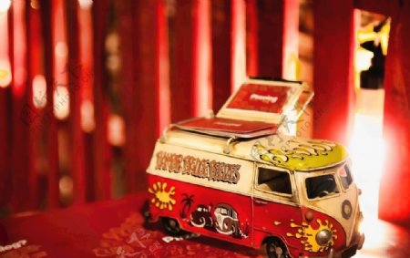 摩登铁皮玩具大众巴士系列