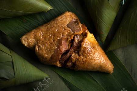 传统美味肉粽子