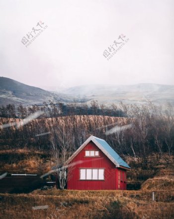红色乡村木屋