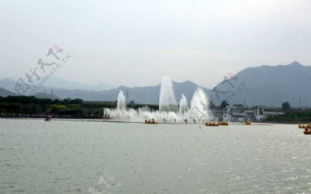 喷泉音乐喷泉喷泉景观湖泊