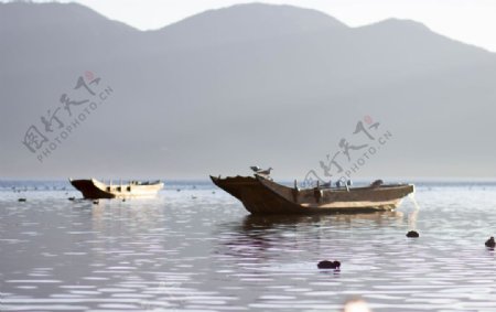 小船泸沽湖风景