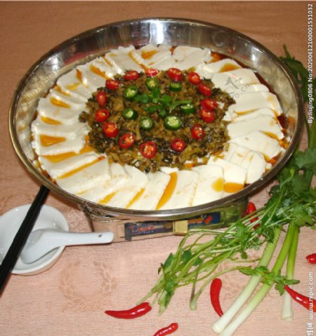 香里酸菜焖豆腐