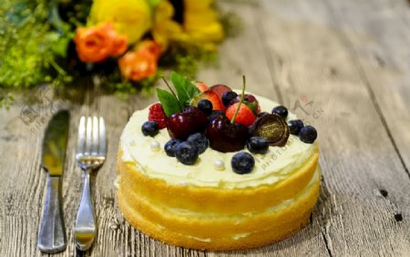 蓝莓水果蛋糕甜品图片