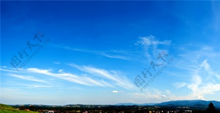 长幅自然静美蓝天白云图片
