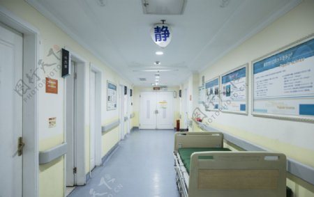 医院病房走廊图片