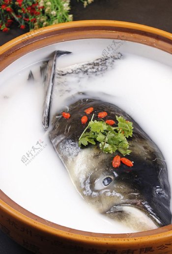 北京菜清炖千岛湖鱼头图片