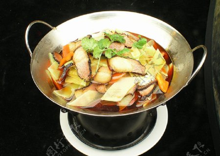 干锅莴笋腊肉图片