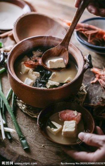 砂锅豆腐汤美食摄影图片