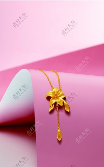 粉色黄金项链图片