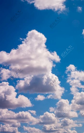 天空背景蓝天白云图片