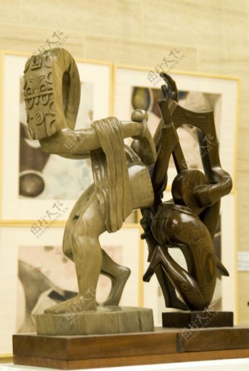 艺术展刚果木雕欢欣鼓舞图片