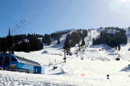 竞技滑雪升降机