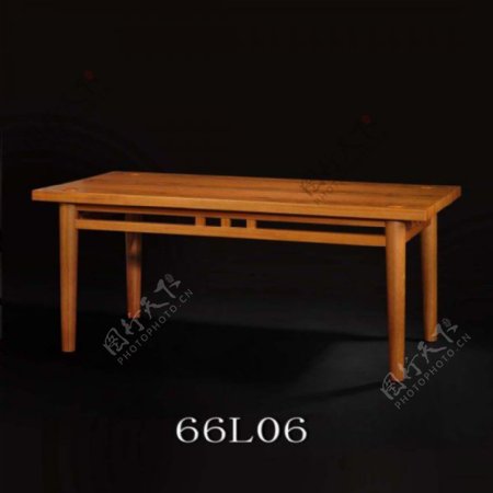 木制条桌