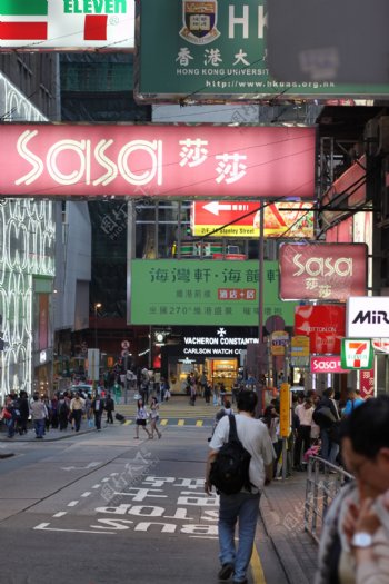 香港商业街人群图片
