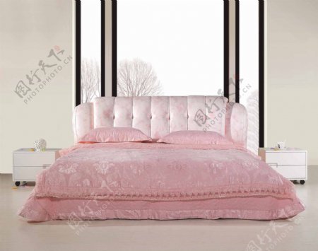 粉色卧室床