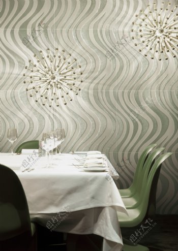 欧式新古典风格饭厅餐厅仿古砖瓷砖铺贴图