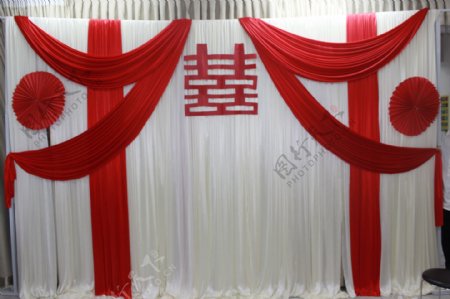 婚礼舞台展示背景布置图片