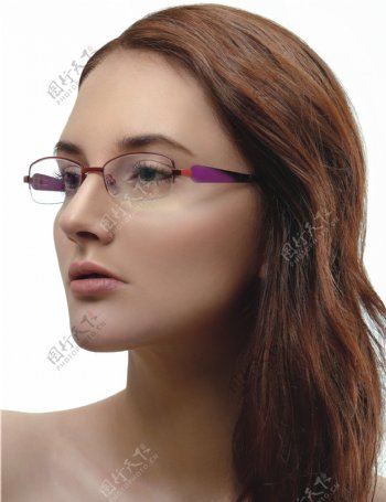 眼镜代言图片