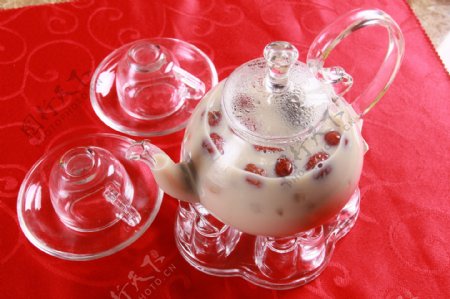 桂圆红枣奶茶图片