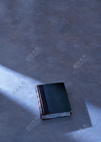 书的影子