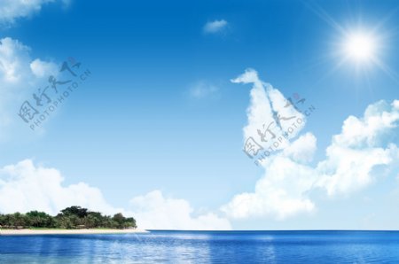 创意夏日海报蓝天白云图片