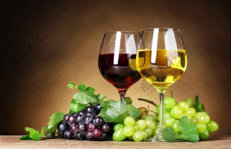 澄清葡萄酒高清图片