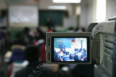 摄像机录下正在上课老师图片