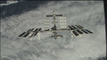国际空间站越过陆地和海洋的股票视频视频免费下载