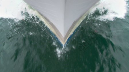 船前面穿过水股票视频视频免费下载