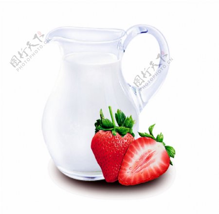 草莓牛奶杯子图片