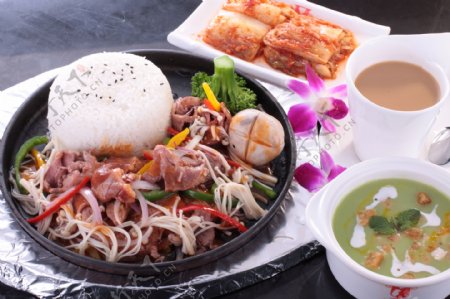 韩国铁板饭套餐图片
