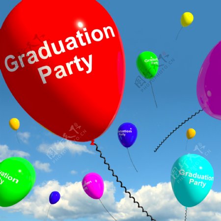 学院或大学毕业的气球显示学校毕业