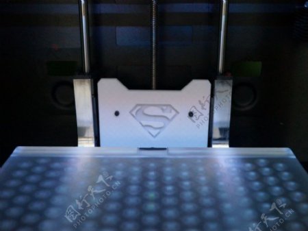 Makerbot复制2背板超人标志