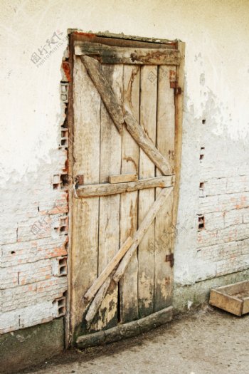 旧的木制门