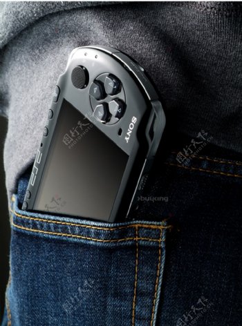 裤兜里的PSP游戏机图片