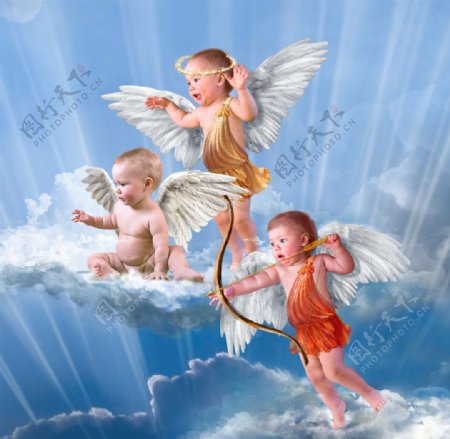 天空云彩上的天使婴儿宝宝图片