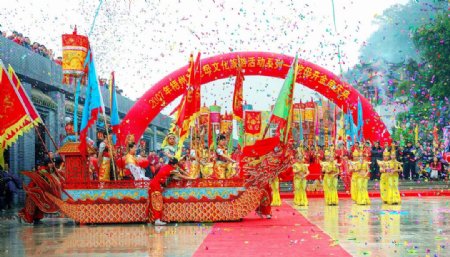 龙母传统节庆活动图片