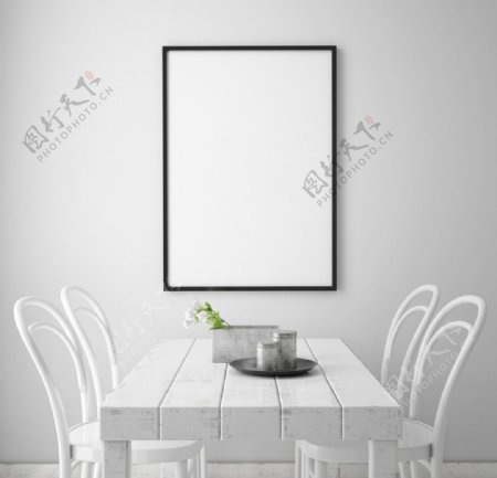白色餐桌椅子图片