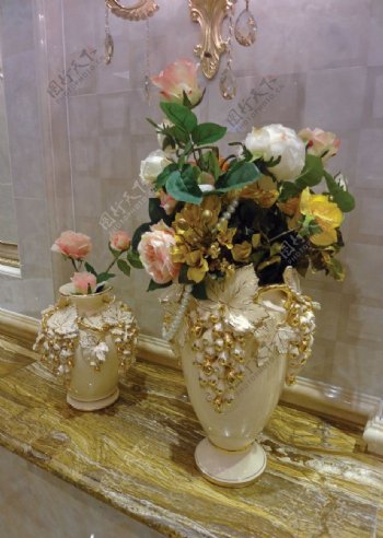 装饰花瓶图片