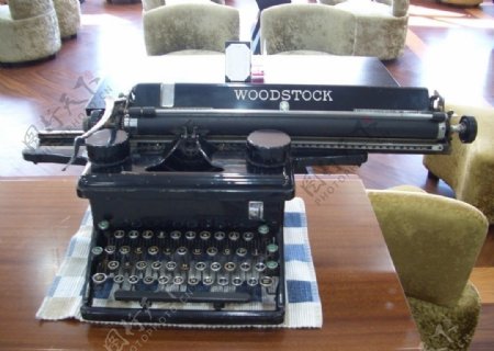 這麼舊式的打字機你看過嗎图片