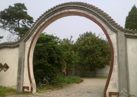 中华文化园中的圆门图片