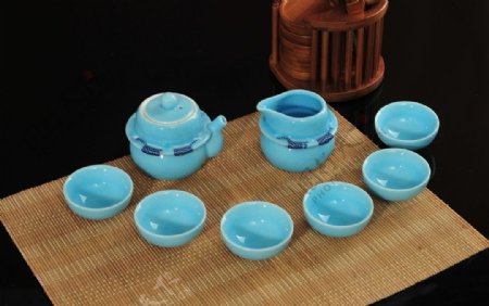 红头瓷茶具图片