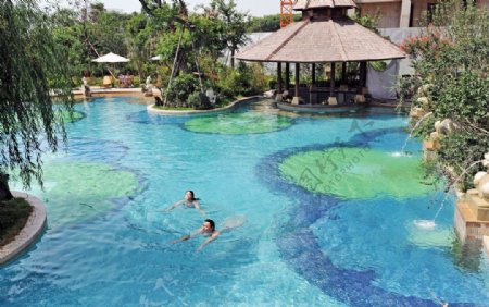 地产泳池东南亚图片