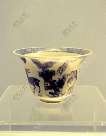 上海博物馆古瓷器摄影特写图片
