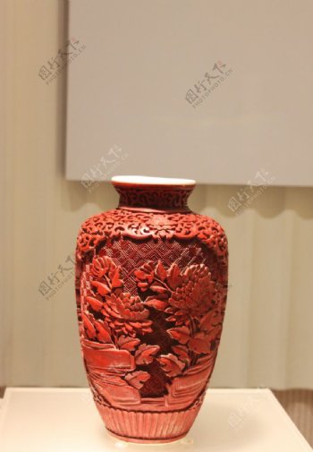 明代象牙雕制花瓶图片