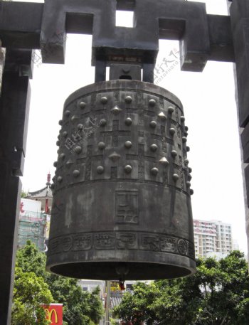 深圳东门古铜钟图片