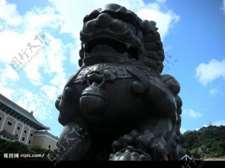 台灣台北國立故宮博物院入口銅獅图片
