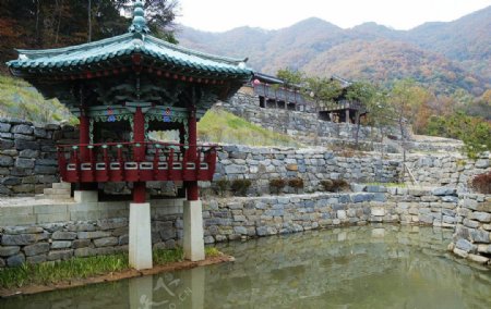 韩国影视基地花园石亭图片