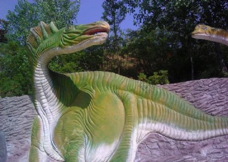 恐龙石膏像图片