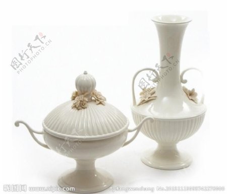 白色欧式陶瓶饰品图片